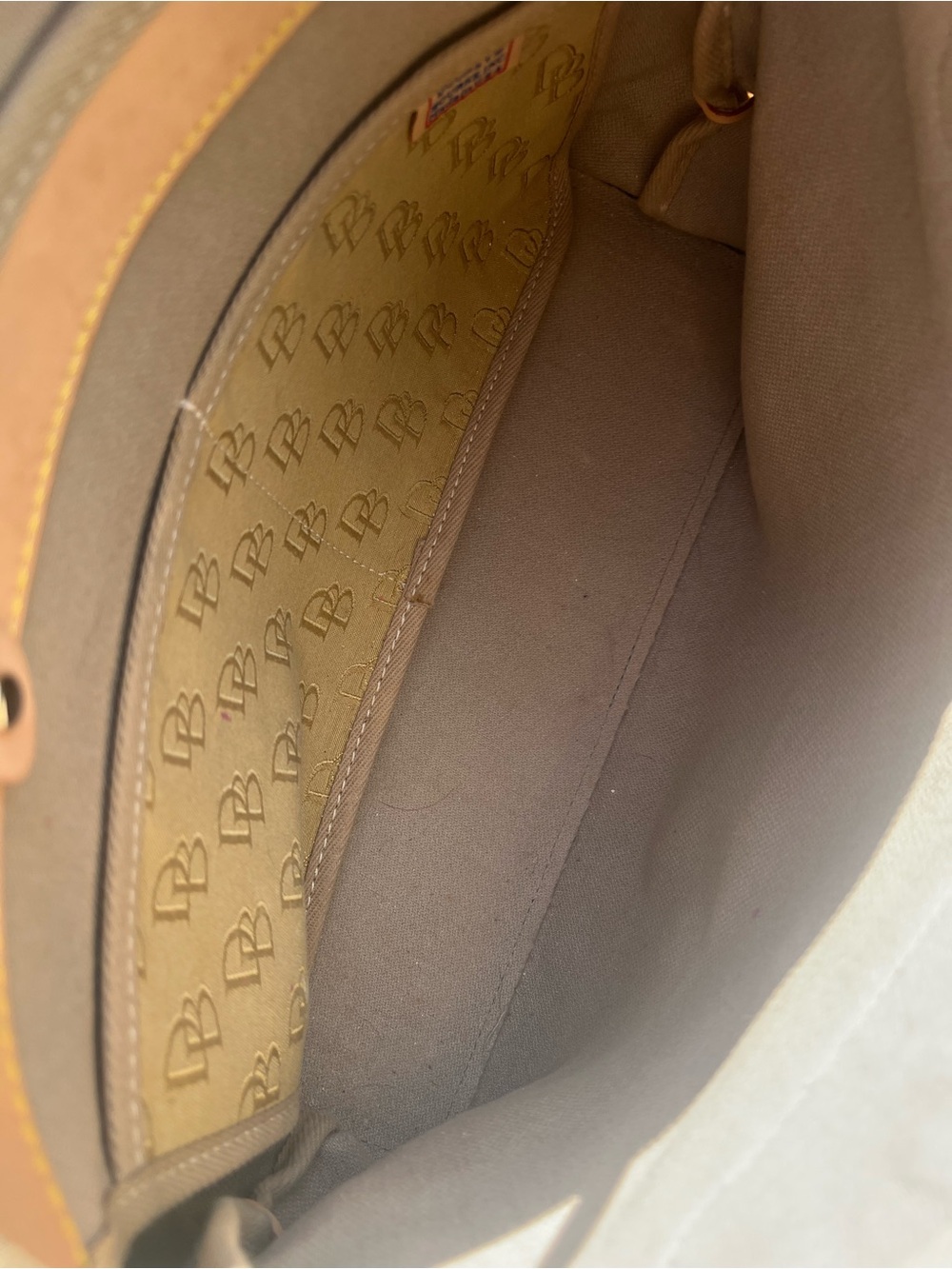 Dooney & Bourke DB Tassel Zip Top Tote Sand Tan Canvas Saddle
Tan Leather - Picture 9 of 14